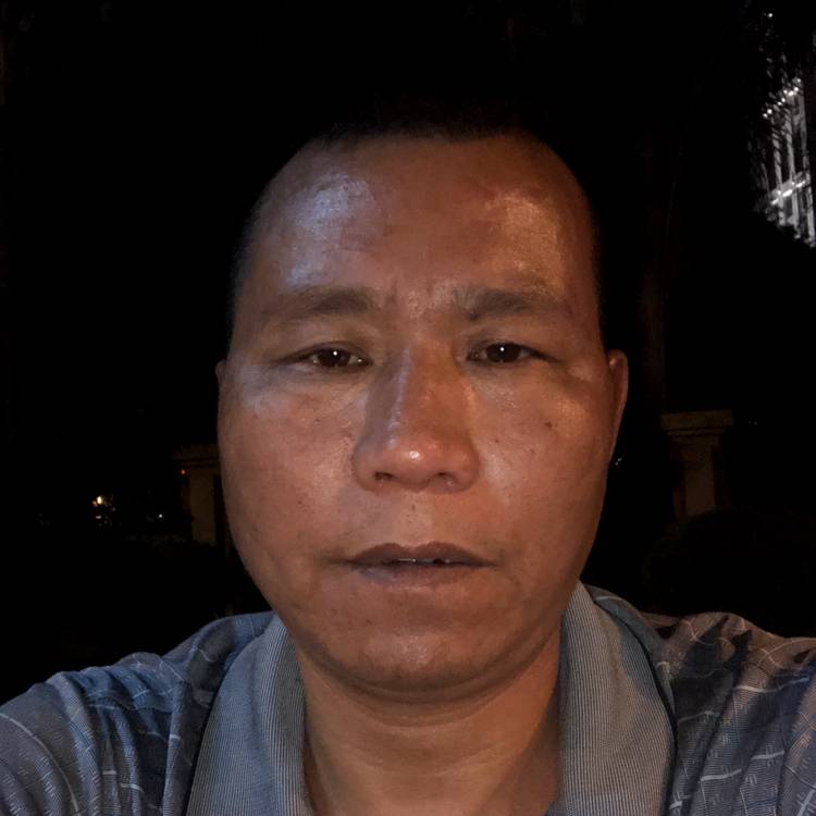 单纯水池的照片