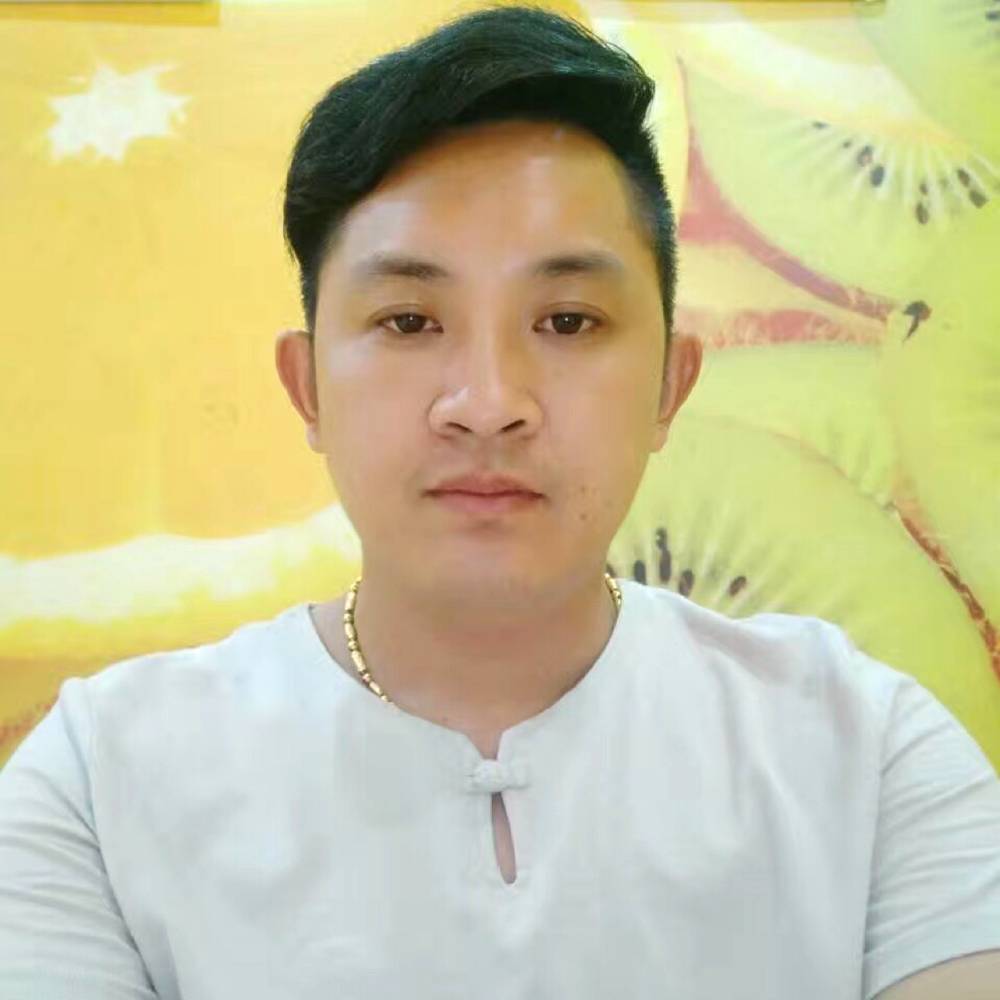 简小龙的照片