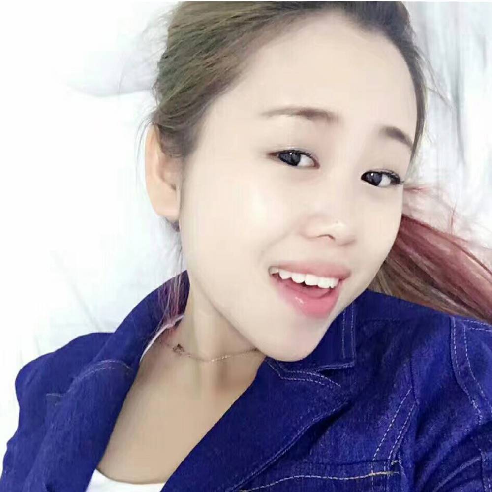 月儿的照片
