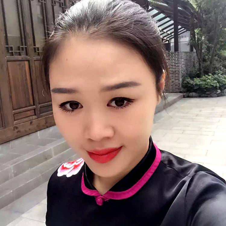 错落裙子的照片