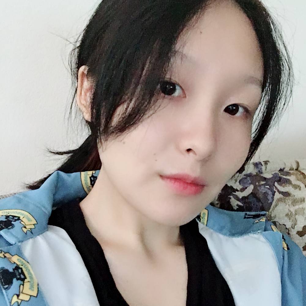 歪脖子树苗的照片