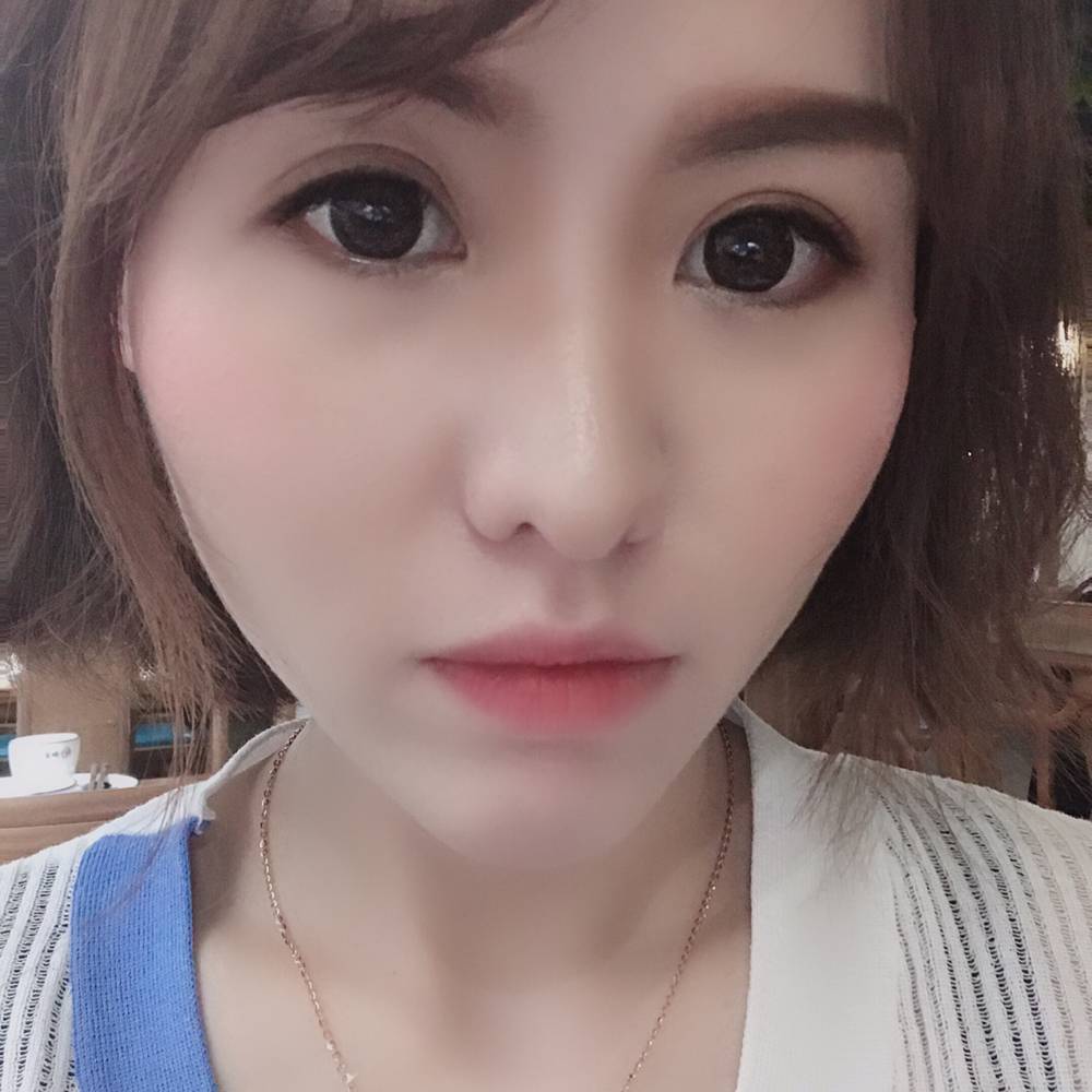 爱书法的绒绒的照片