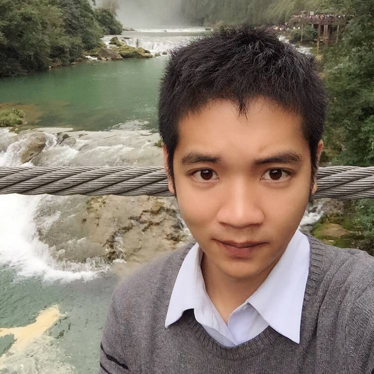 记得小琼初见的照片