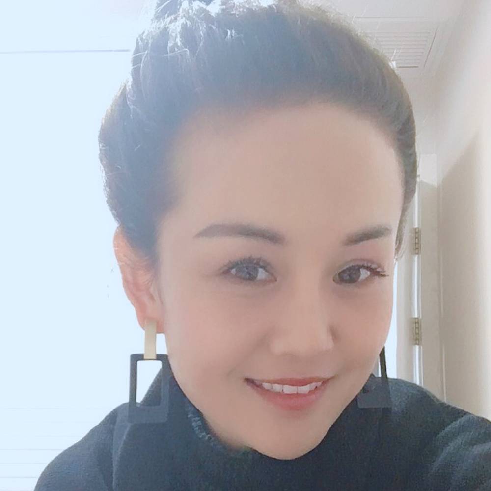 美娜美的照片