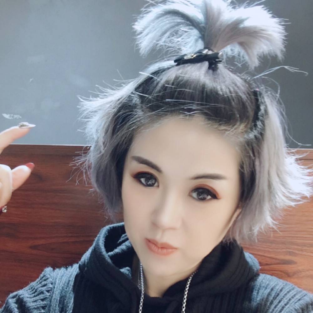 孙小狠的照片
