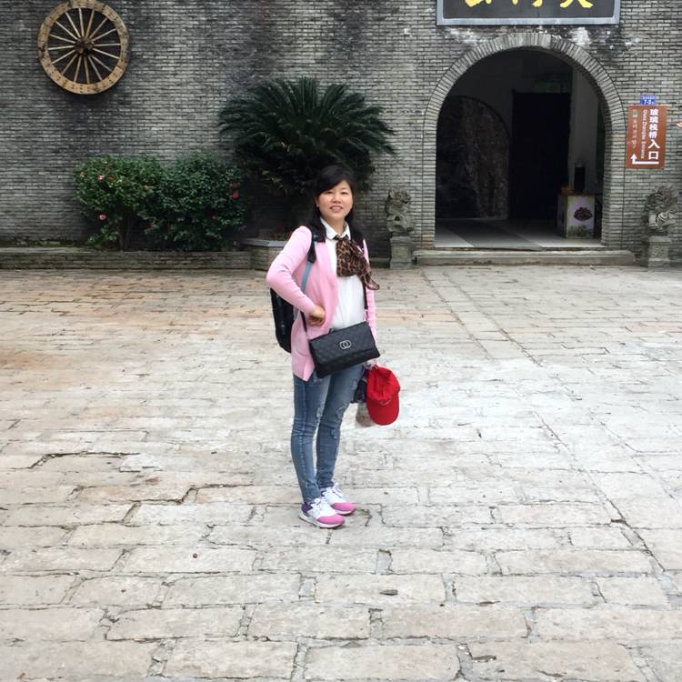 刘来英的照片