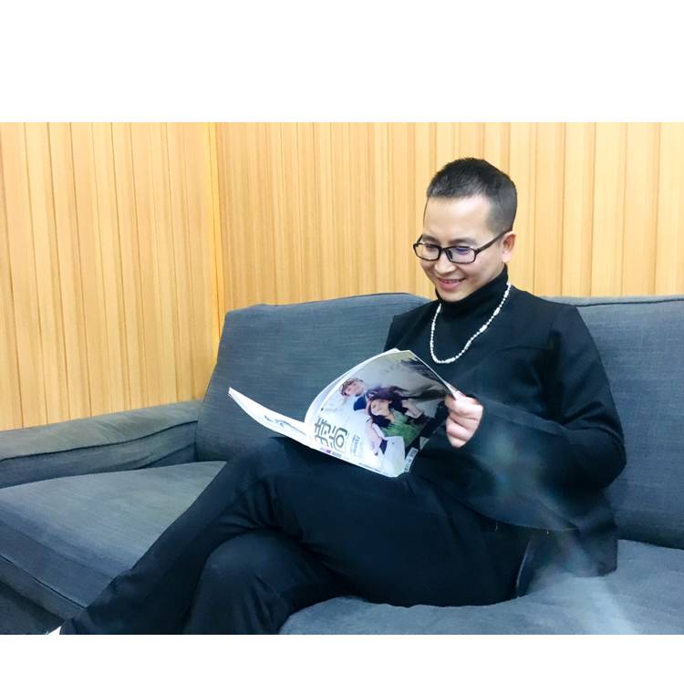 吴大飞哥哥的照片