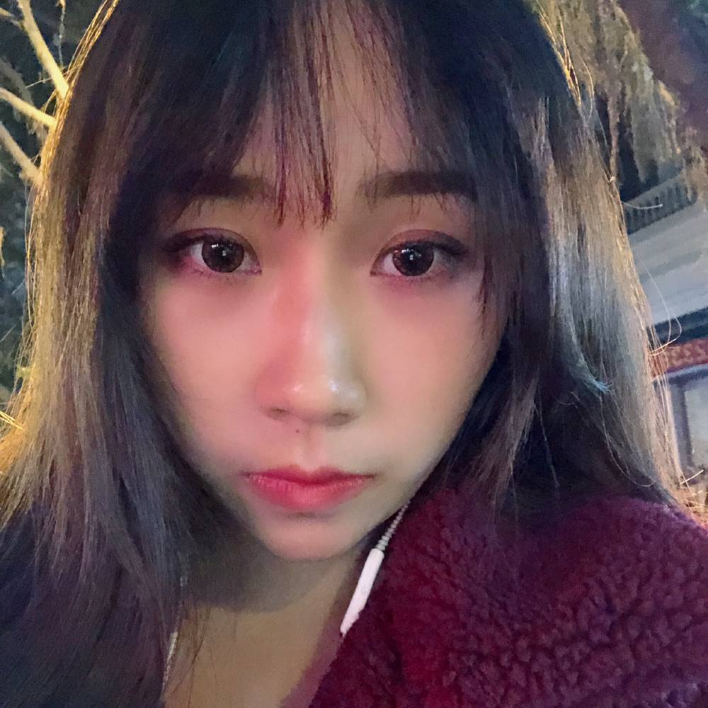 小草莓蛋糕的照片