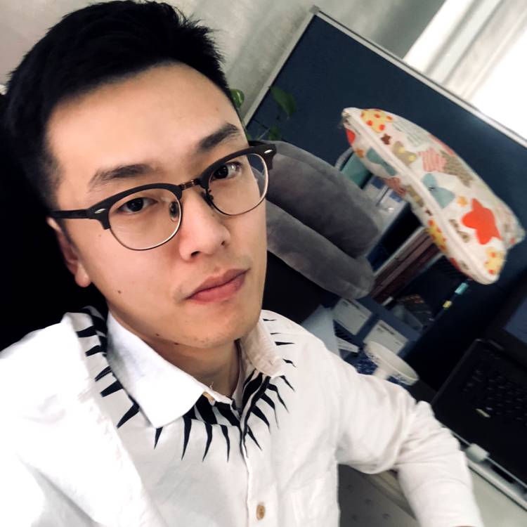 Moan的照片