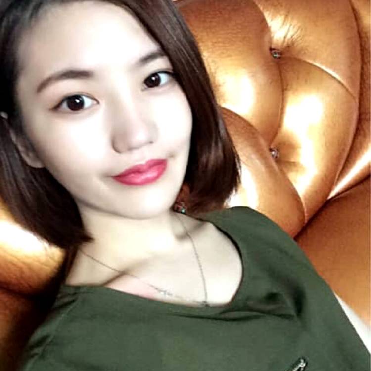 无私苗条的照片