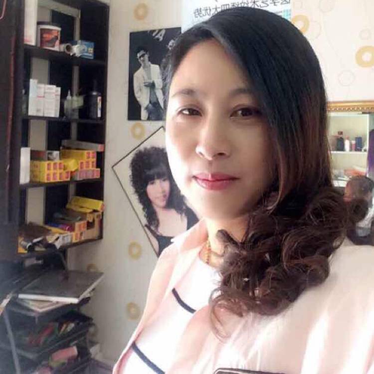 谦让睫毛的照片