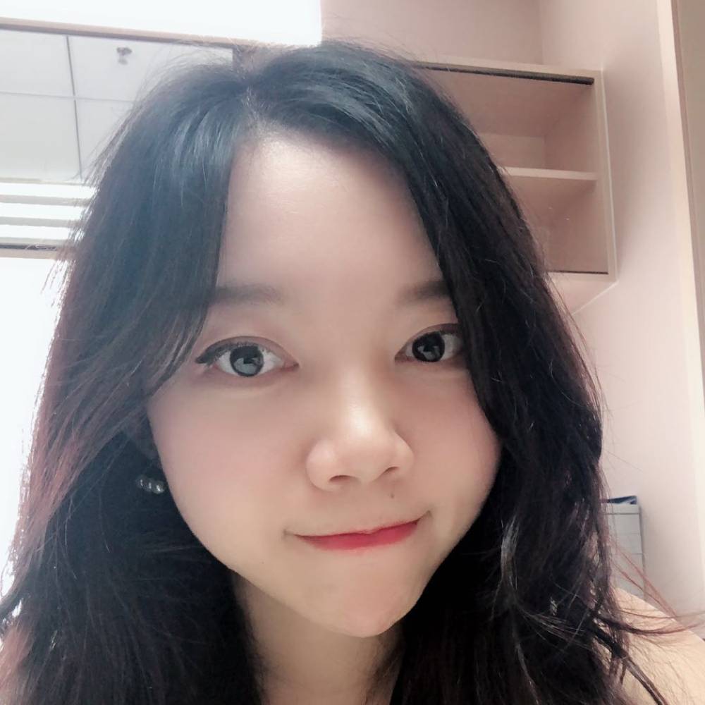 饱满黛儿的照片