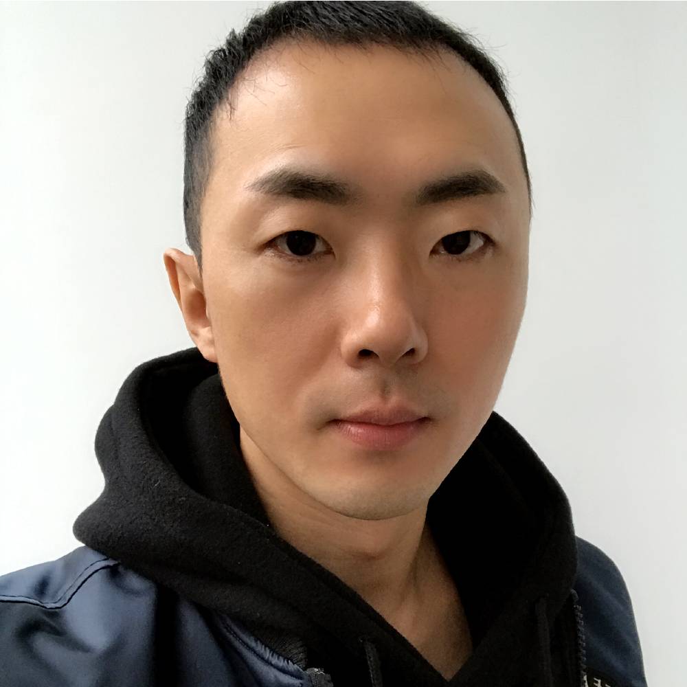 左眼想喝咖啡的照片