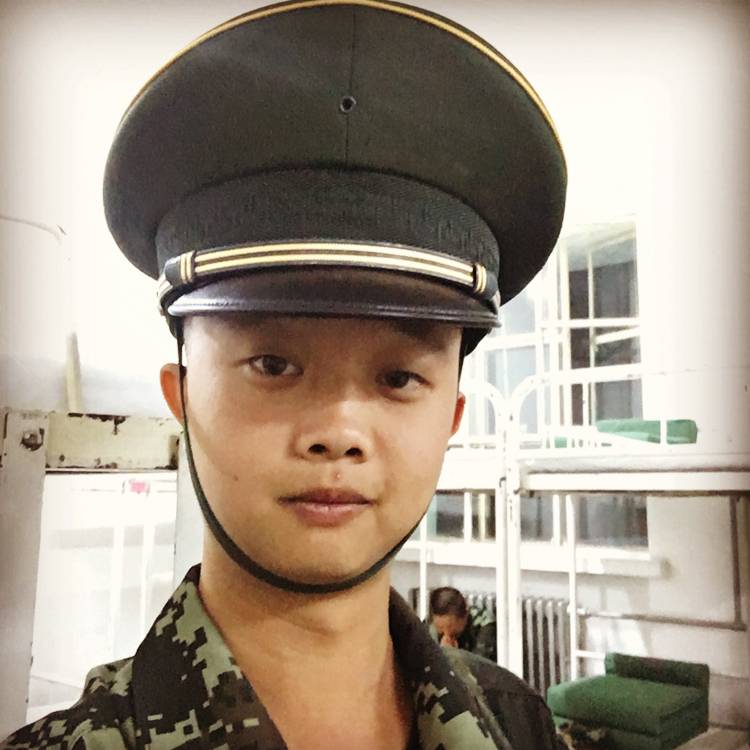 含蓄纸鹤的照片