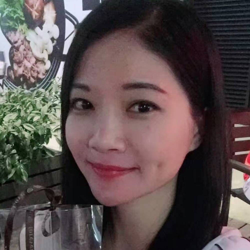 等一个晴天。的照片