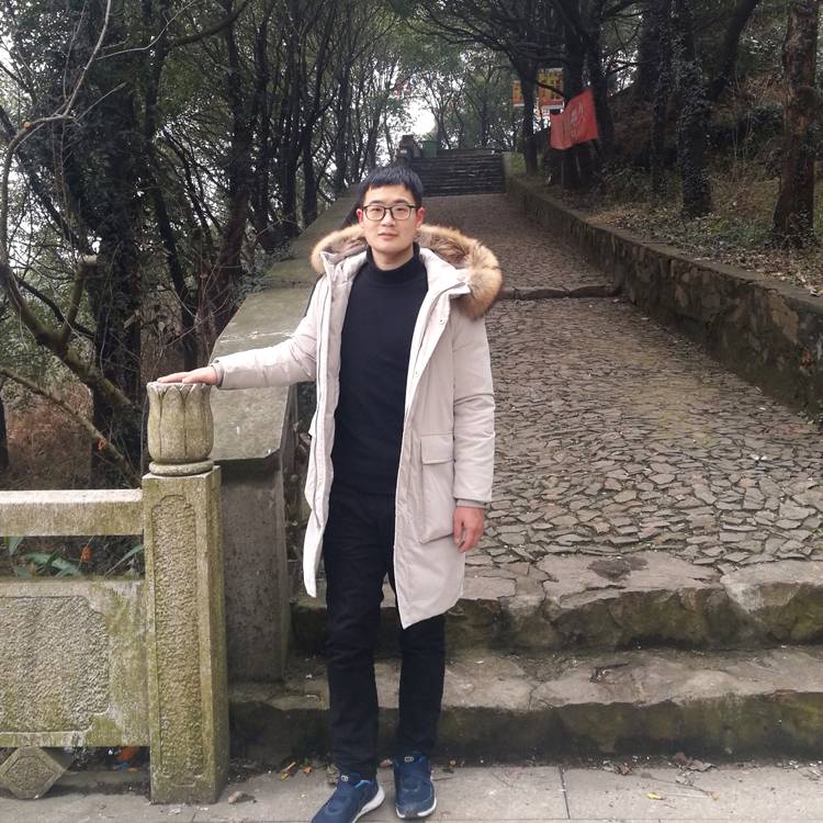 管昱晨的照片