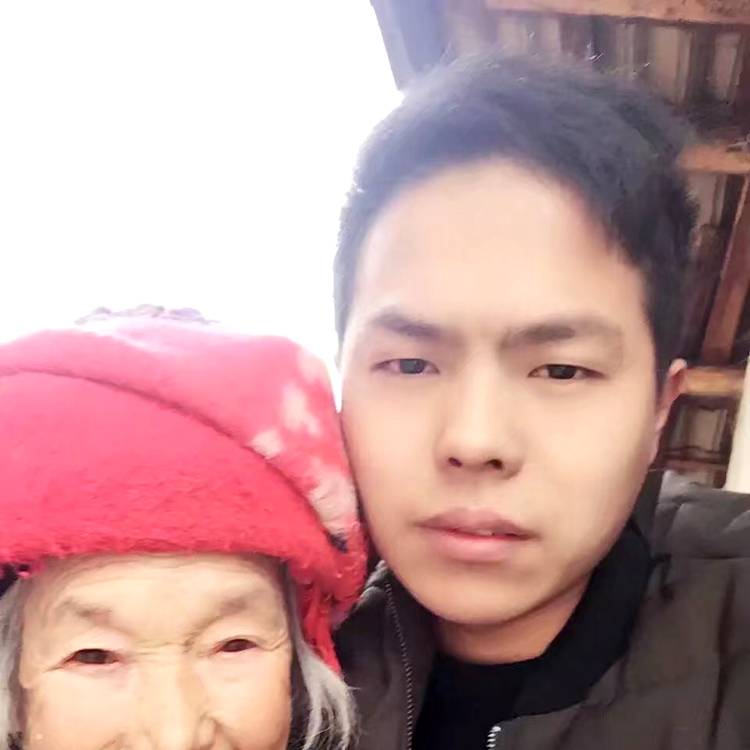 妮,在哪呢的照片