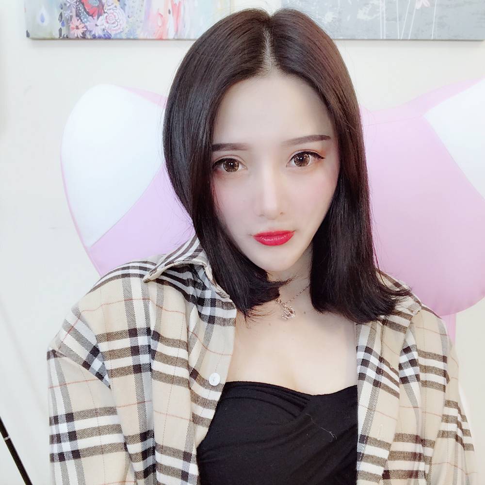 道系少女的照片