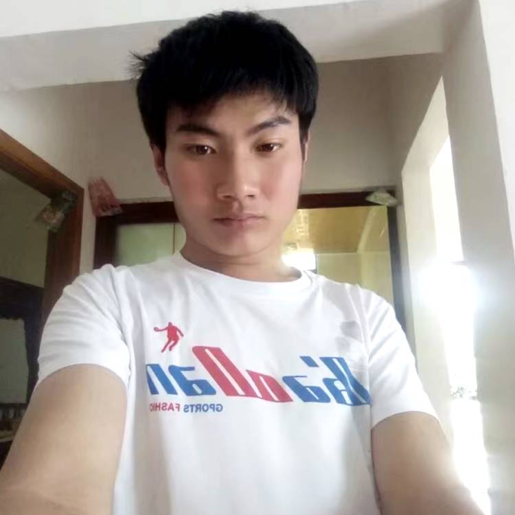 莫名的青的照片
