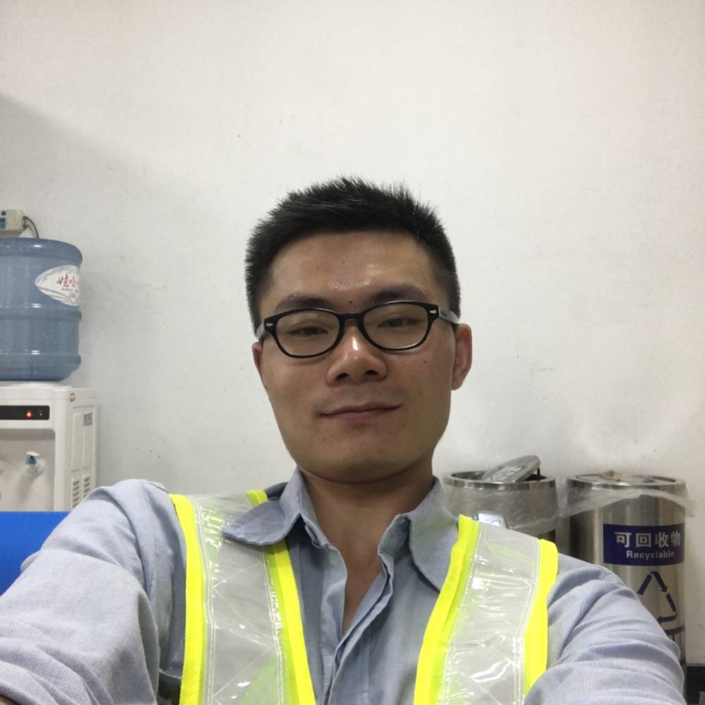 被爱伤害过的男人的照片