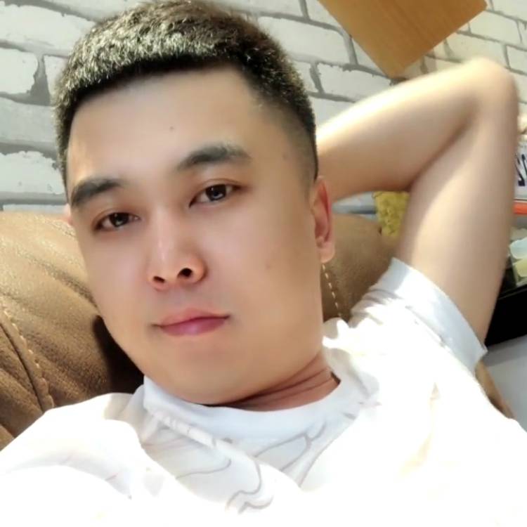 仟悔的照片