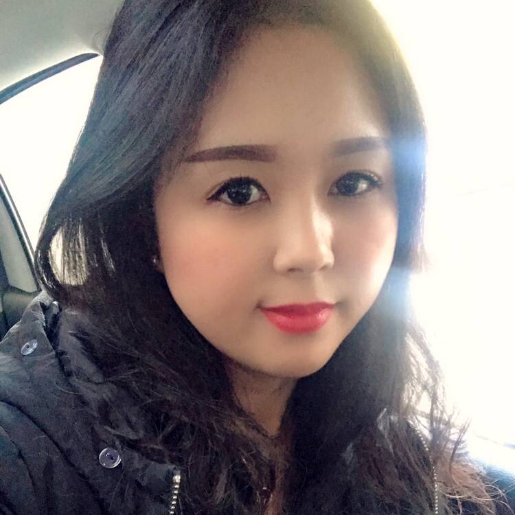 小女银半乖的照片