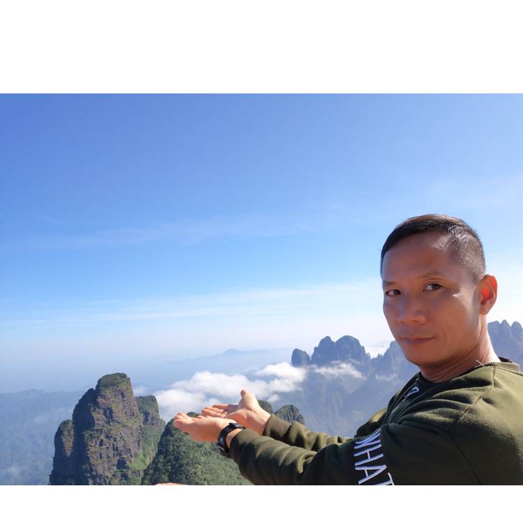 所剩无几的男人的照片