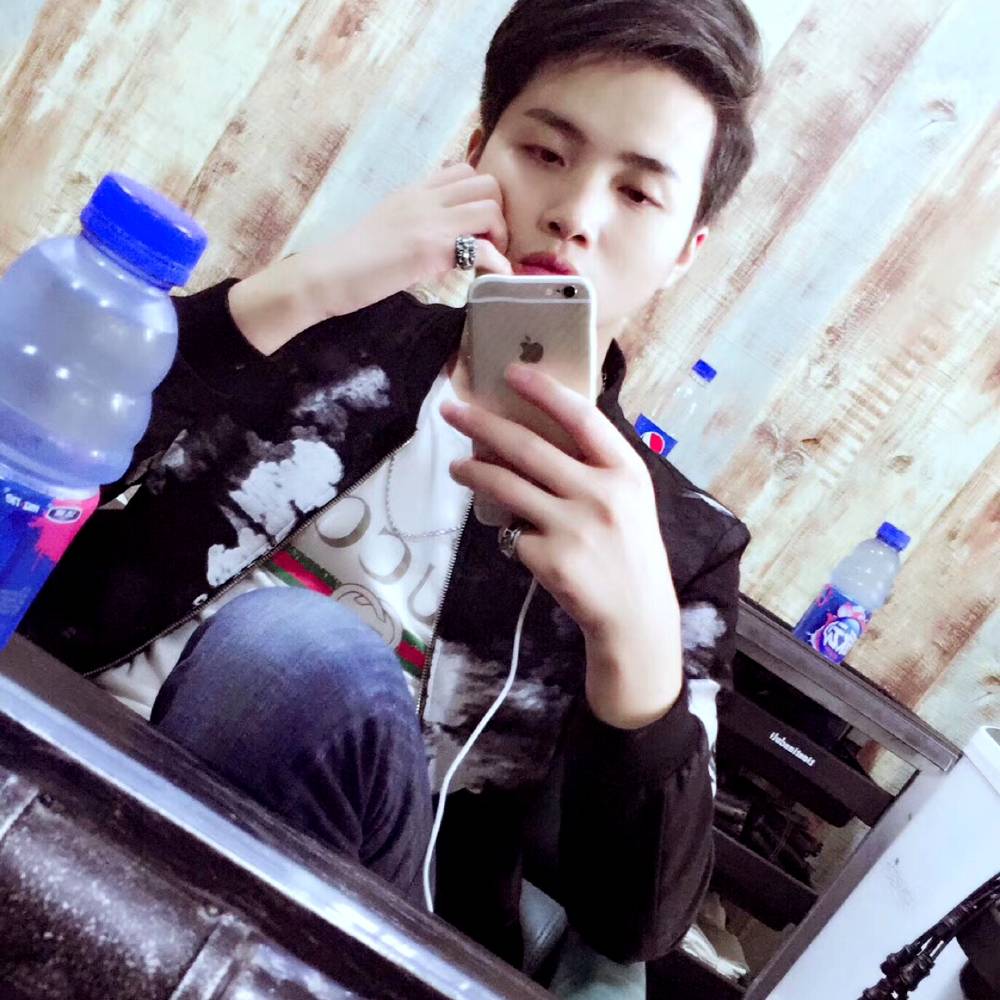 爱走路的乐正子杯的照片