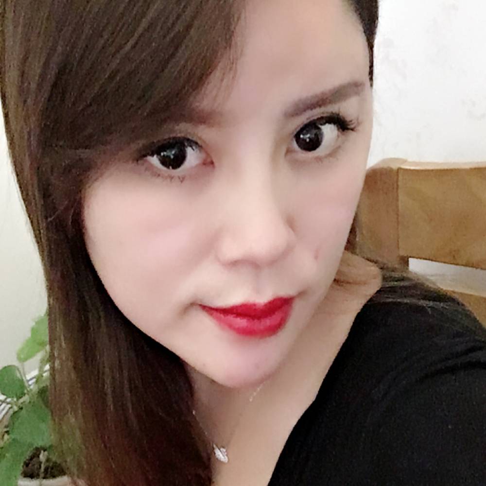覃梅的照片
