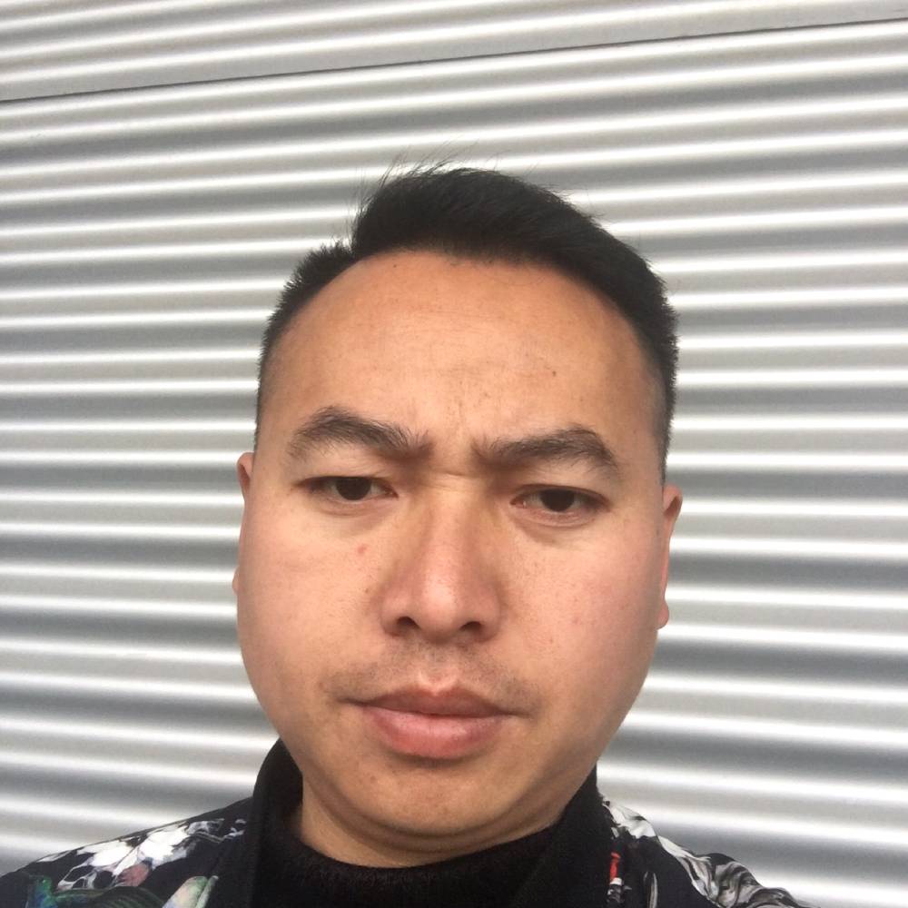 温柔的坏男人。的照片
