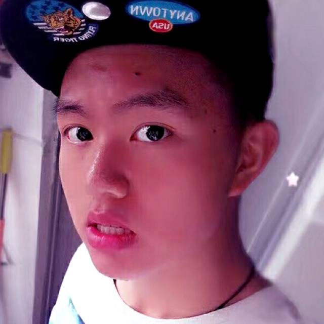 AaronD的照片