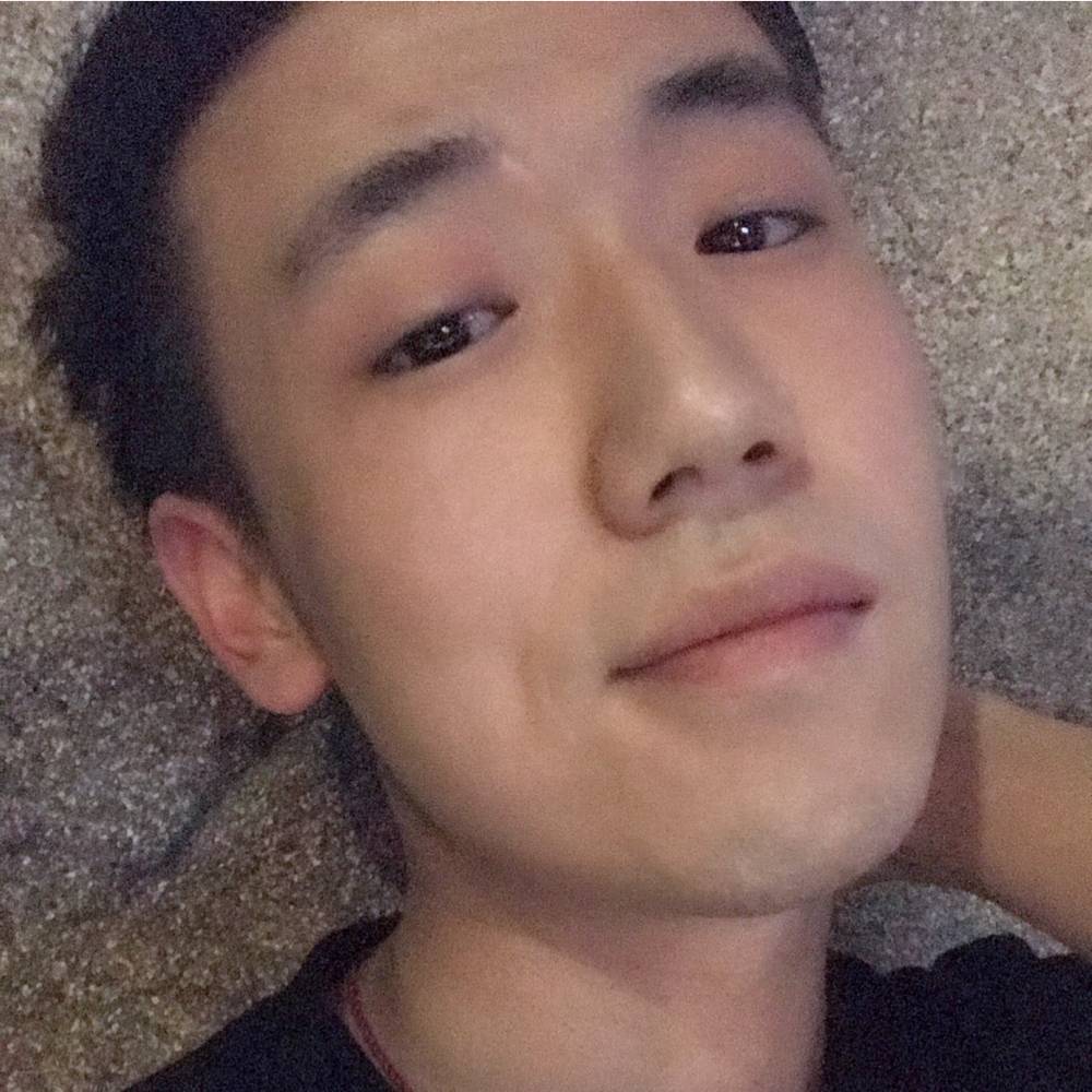 RL,的照片