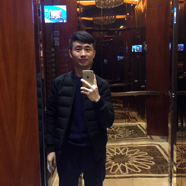 Roy18的照片