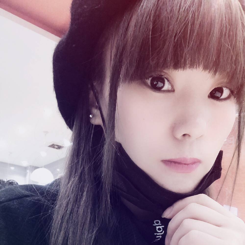 冷眸说再见的照片