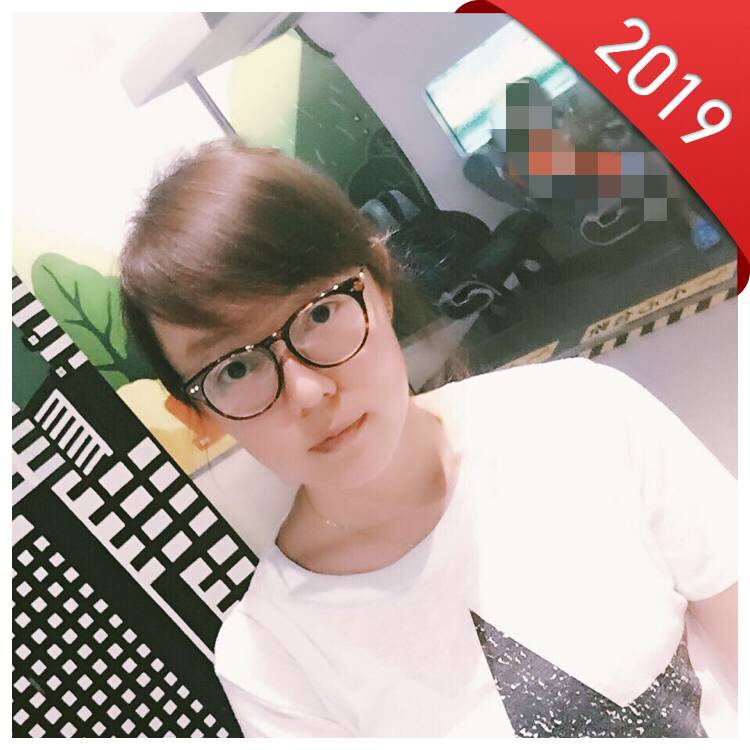 精明凝眸暖阳的照片