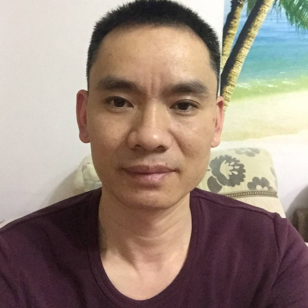 路人和俭朴的照片