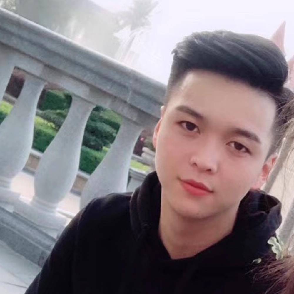 含蓄蹙眉时光的照片