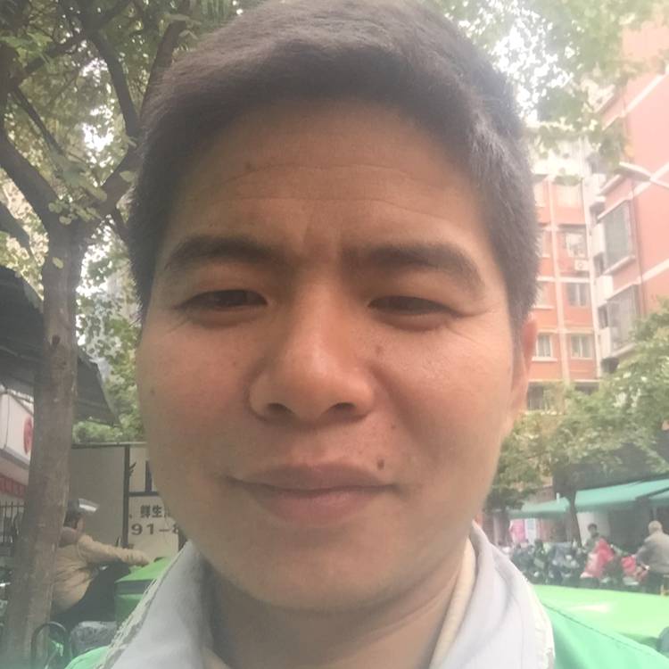 落后笑导师的照片