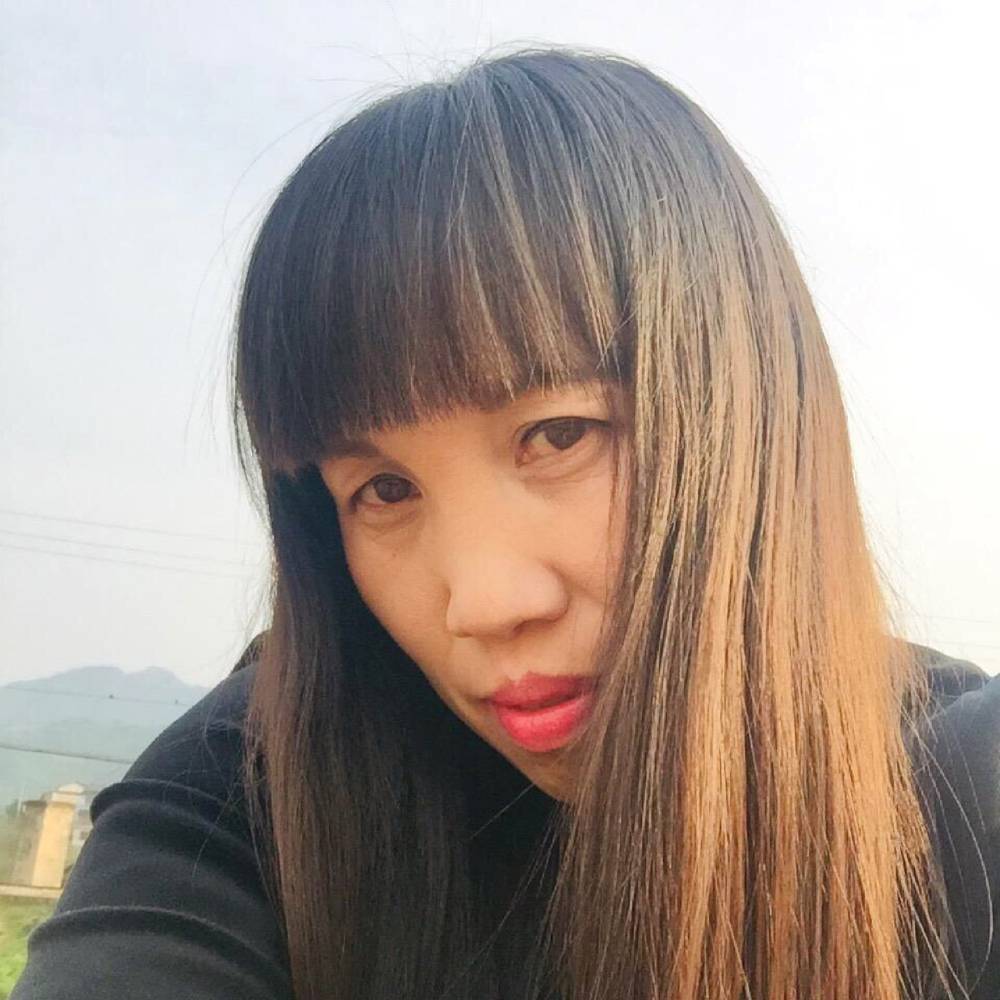 美丽闻柚子的照片