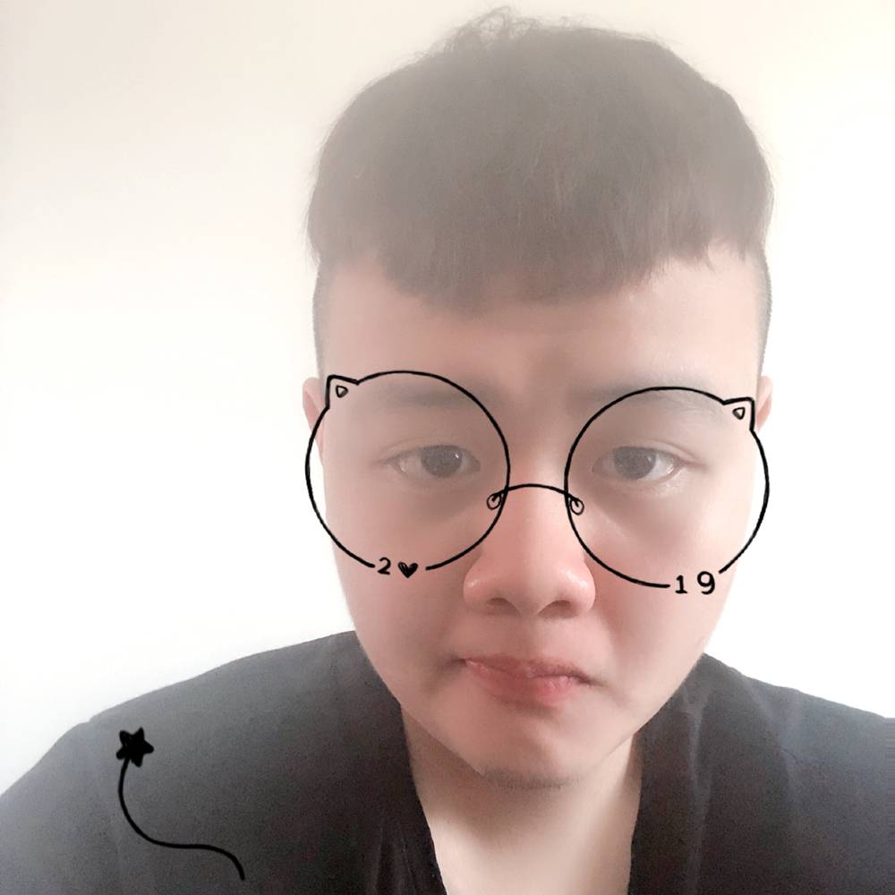 小伙一个人的照片