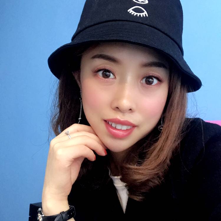 张淑的照片