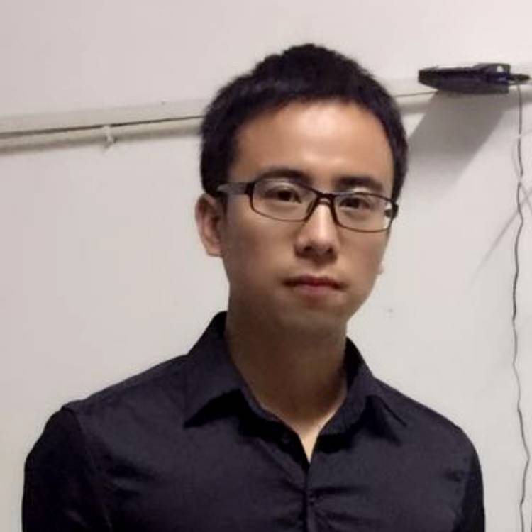贪玩笑白云的照片