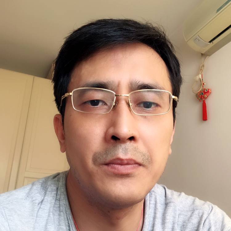 无语闻长颈鹿的照片