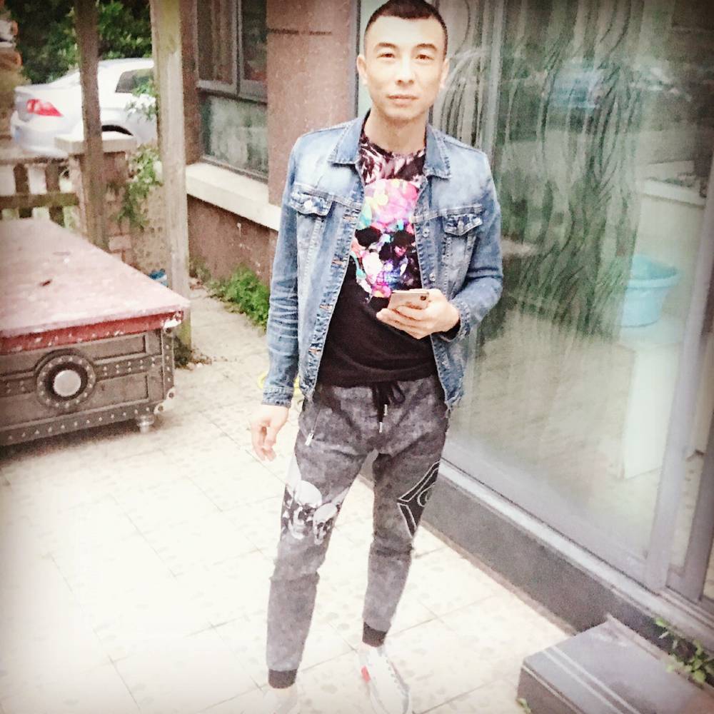 老婆在吗？的照片