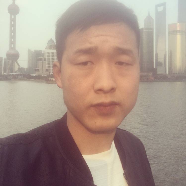大船眯眯眼的照片