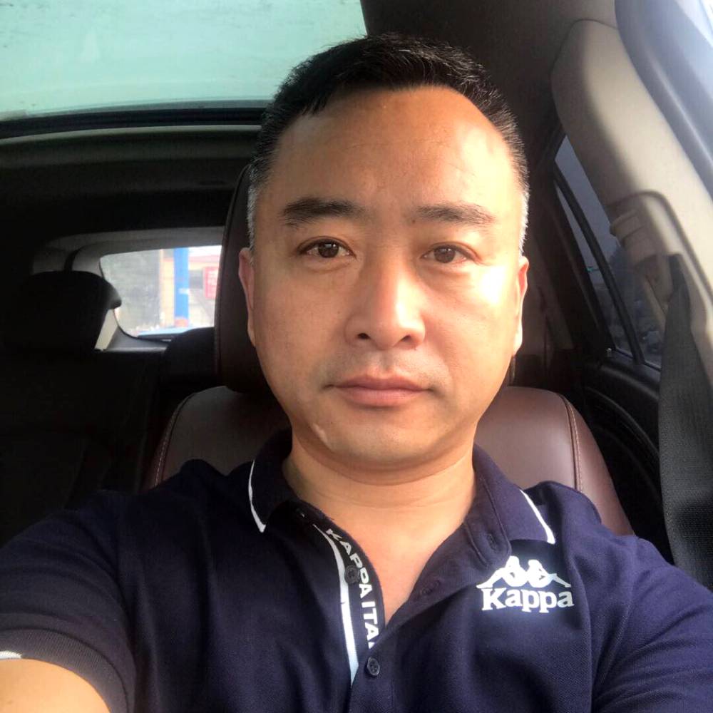 无语踢蚂蚁的照片