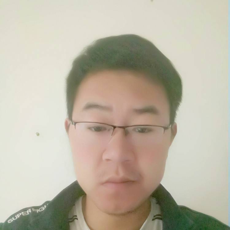 黯然深拥水池的照片
