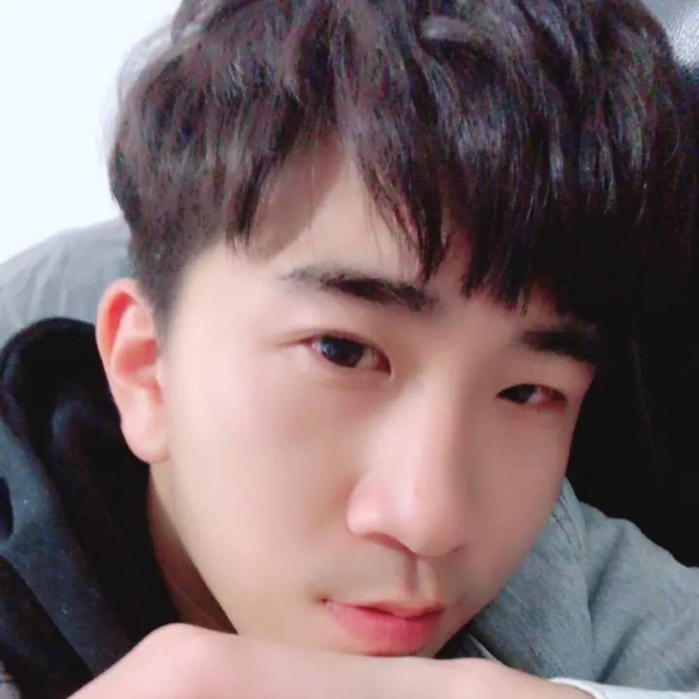 。Zh的照片