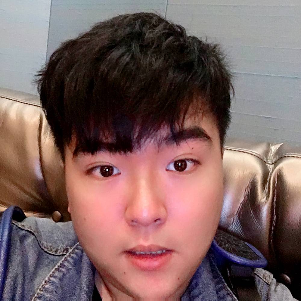 自拟角色的照片