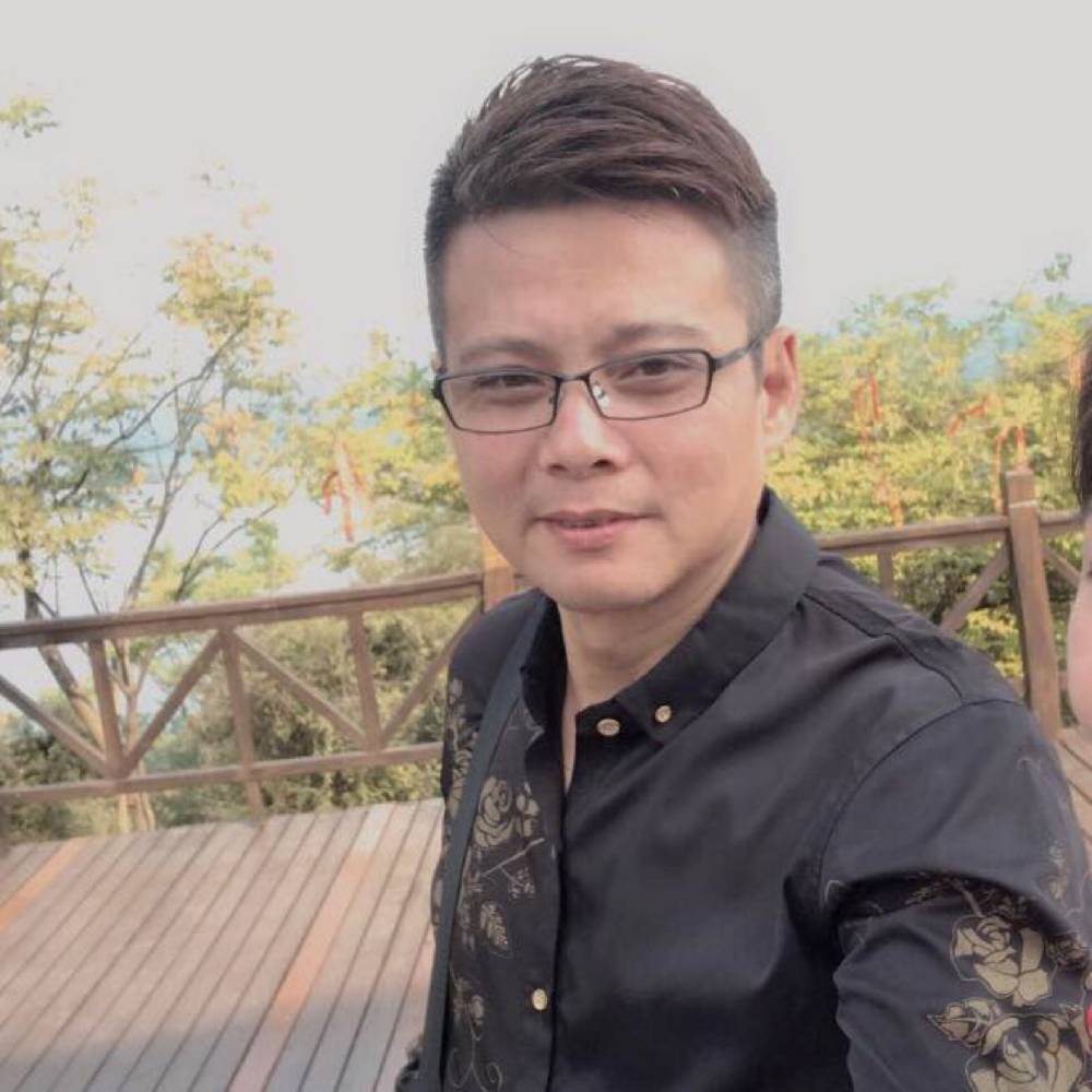稳重闻晨曦的照片